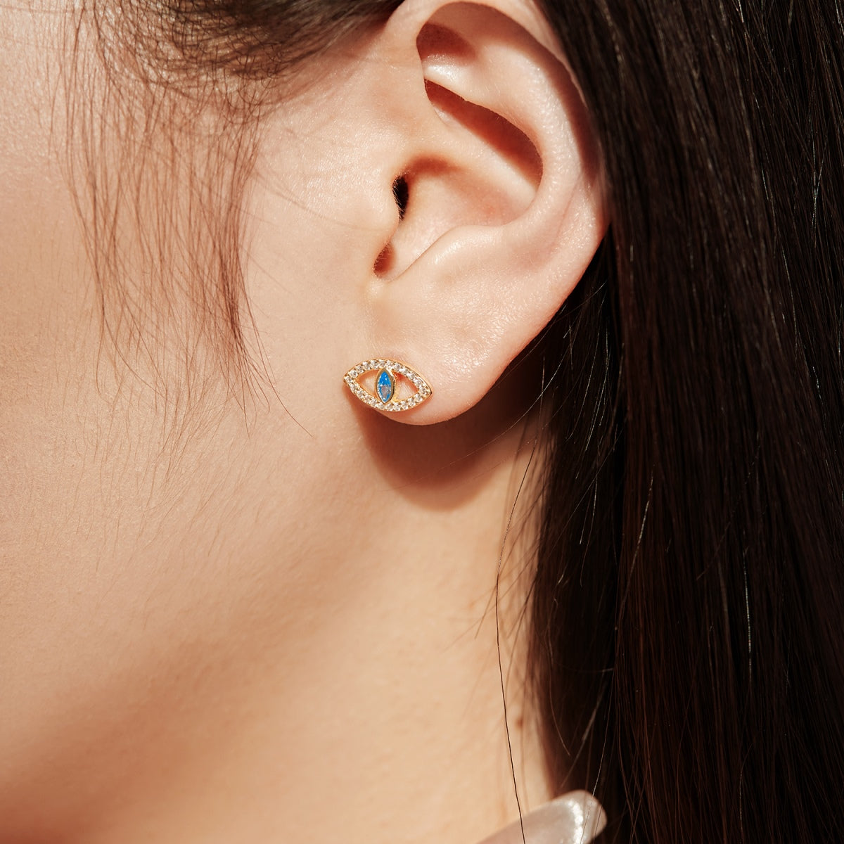 [AuraEcho]Blue Devil Eyes Hollow Stud Earrings