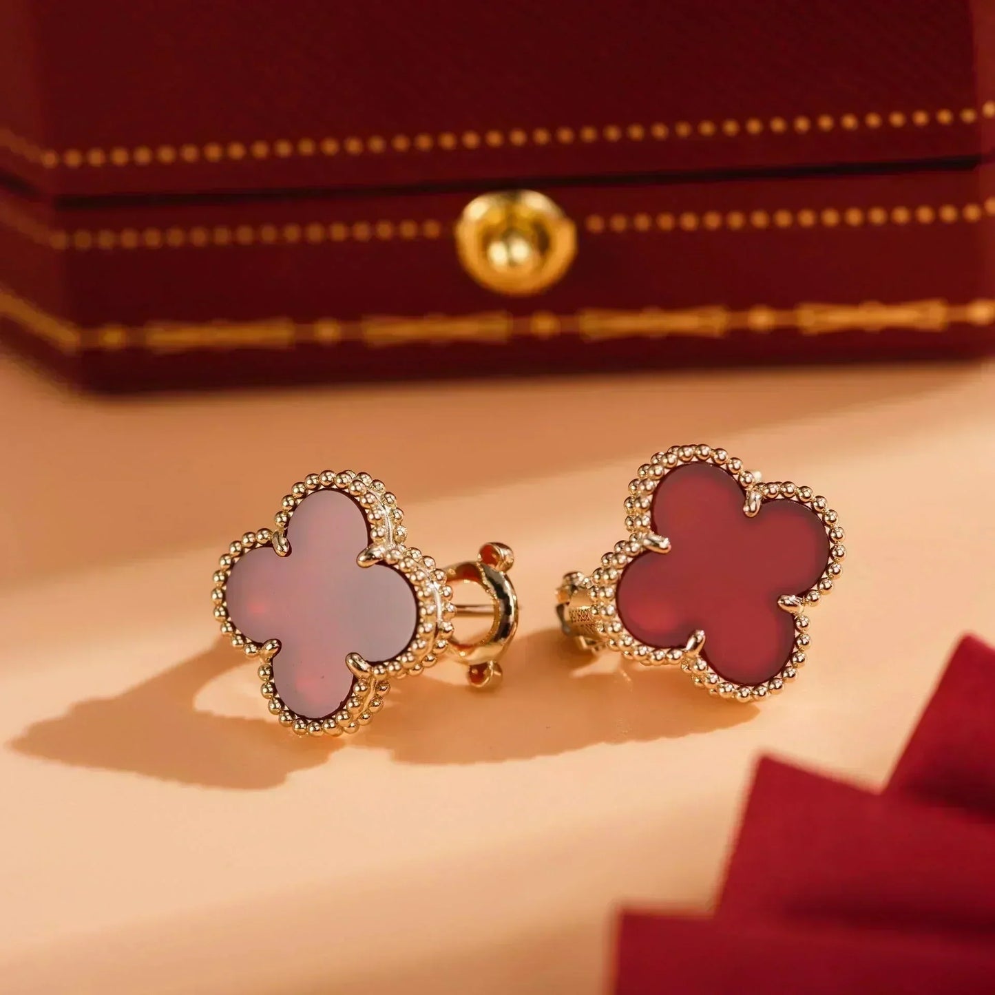 [AuraEcho]CLOVER MEDIUM 1 MOTIFS CARNELIAN  EARRINGS