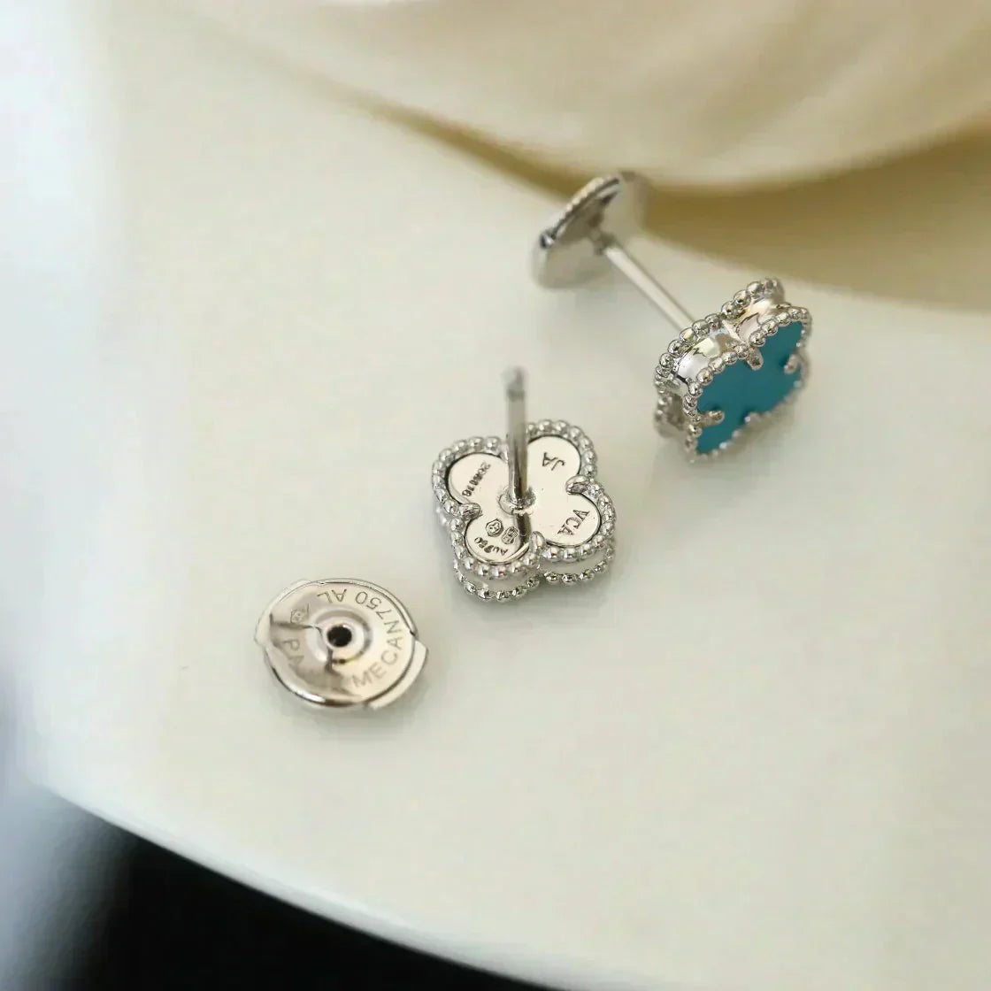 [AuraEcho]CLOVER MINI 9.5MM ONYX STUD EARRINGS SILVER
