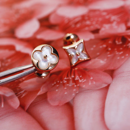[AuraEcho]STAR AND SUN PINK GOLD MOP STUD EARRINGS