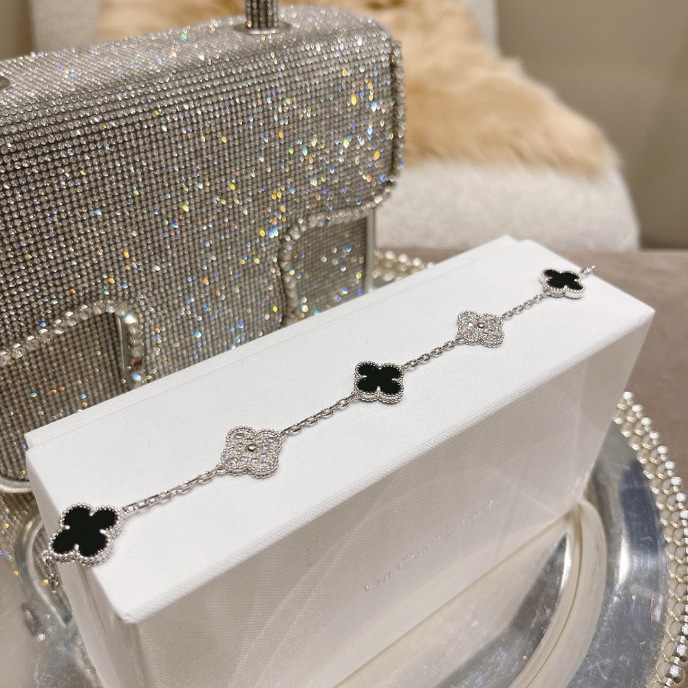 [AuraEcho]CLOVER 5 MOTIF ONYXS DIAMOND BRACELET SILVER