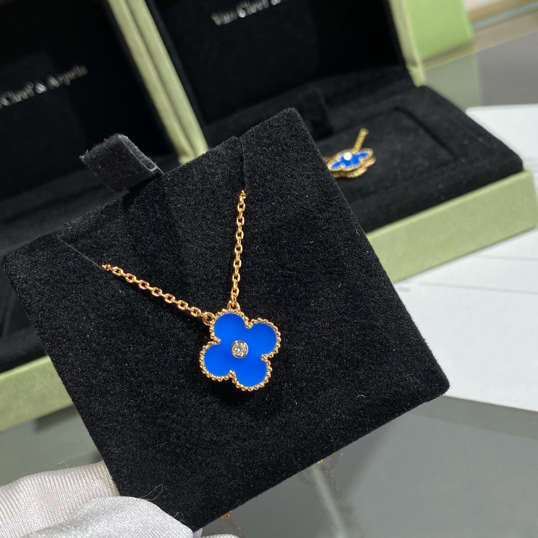 [AuraEcho]CLOVER 15MM DIAMOND AND BLUE AGATE NECKLACE