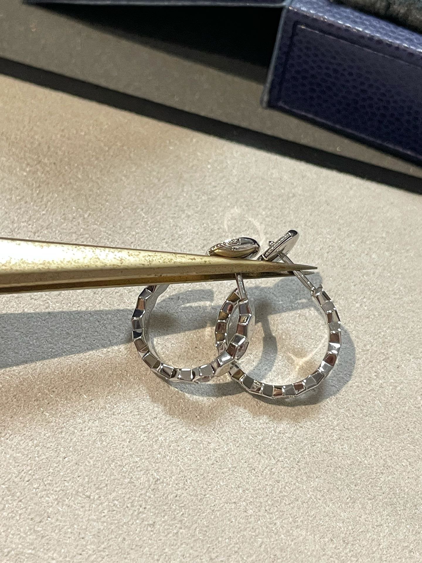 [AuraEcho]Hollow Design Four-Leaf Clover Flower Shape Ring