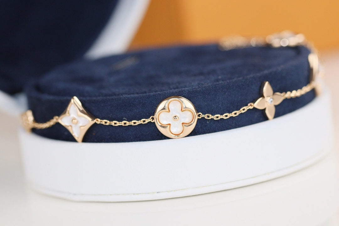 [AuraEcho]LEAF CLOVER BRACELET
