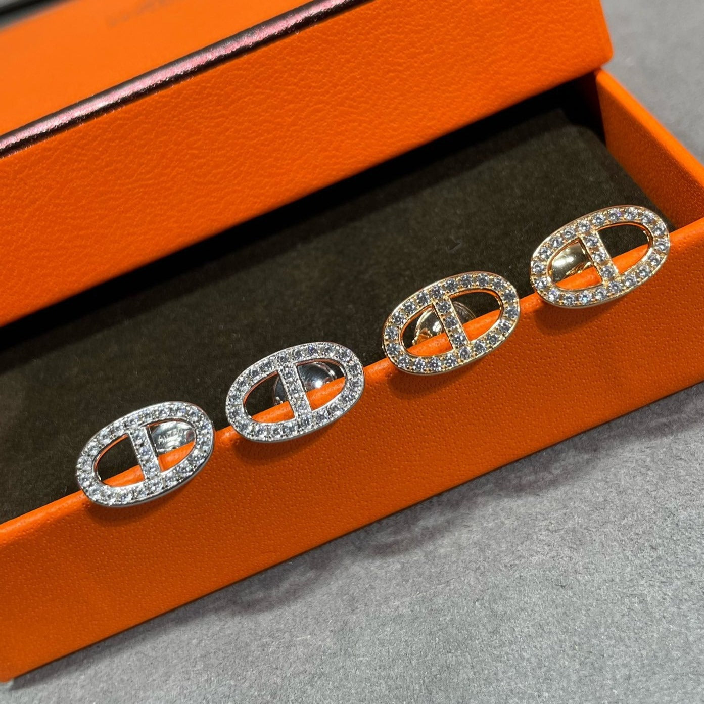 [AuraEcho]HM FULL DIAMOND PIG NOSE STUD EARRINGS