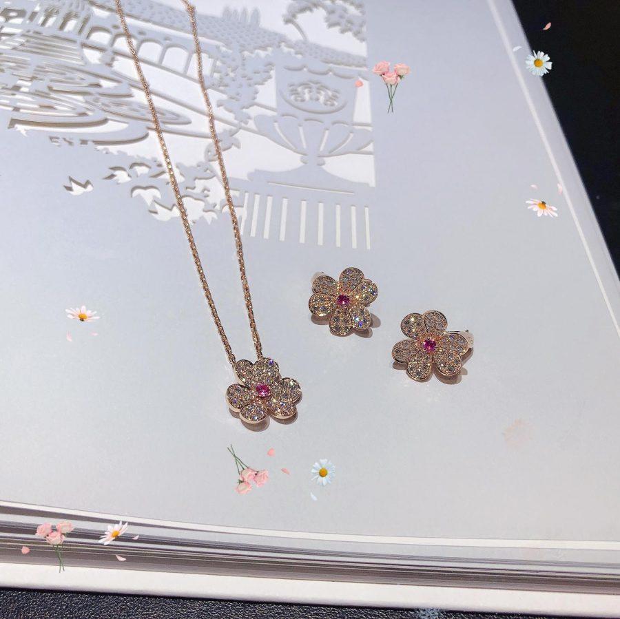 [AuraEcho]FRIVOLE PINK GOLD FLOWER DIAMOND EARRINGS