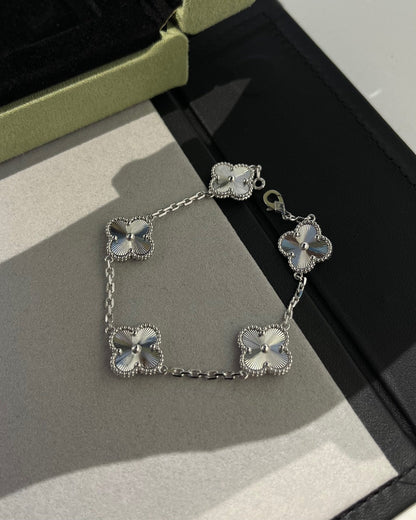 [AuraEcho]CLOVER SILVER 5 MOTIFS BRACELET